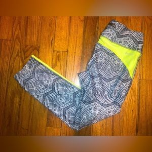 3/$40 leggings Nike drifit xs neon grey Capri running leggings
